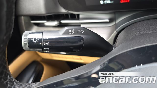 Kia Canival 2021 — photo 16