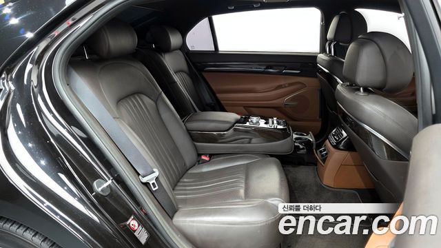 Genesis G90 2019 — photo 12