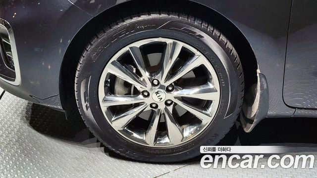Kia Canival 2019 — photo 5