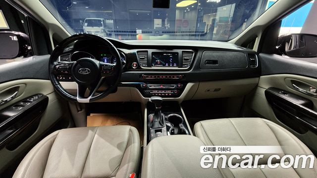 Kia Canival 2019 — photo 7