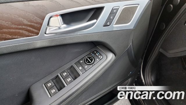 Genesis G80 2018 — photo 11