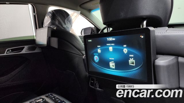 Genesis G80 2018 — photo 19