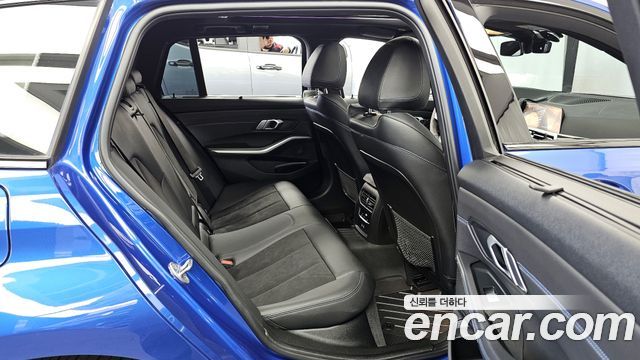 BMW 3-Series 2021 — photo 12