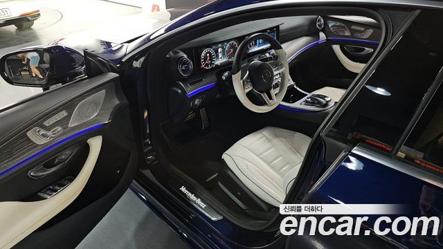 Mercedes-Benz CLS-Class 2020 — photo 11