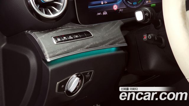 Mercedes-Benz CLS-Class 2020 — photo 14