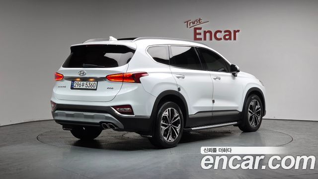 Hyundai Santafe 2019 — photo 2