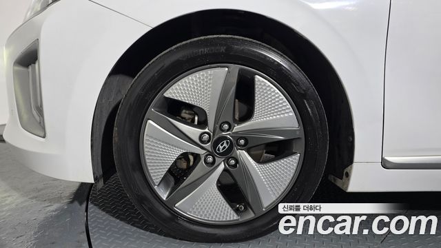 Hyundai Ioniq 2020 — photo 5
