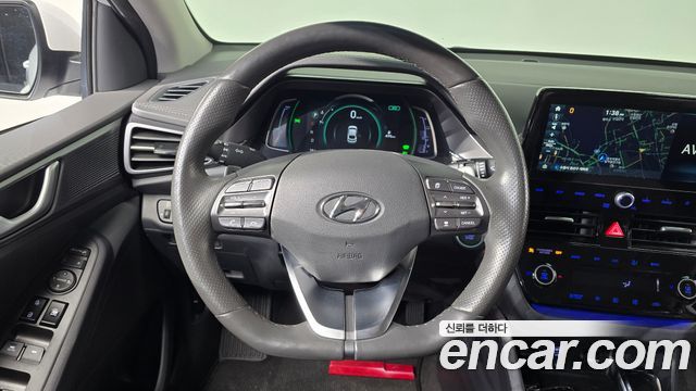 Hyundai Ioniq 2020 — photo 13