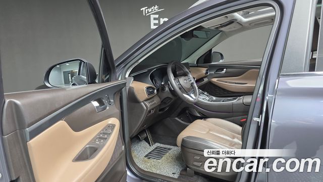 Hyundai Santafe 2022 — photo 13