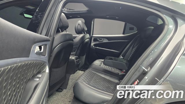 Genesis G70 2019 — photo 12