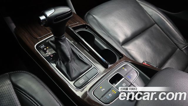 Kia K7 2016 — photo 9