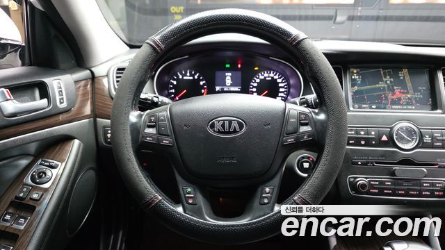 Kia K7 2016 — photo 13