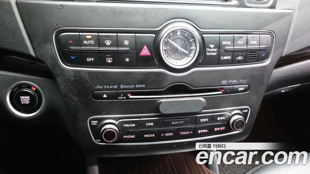 Kia K7 2016 — photo 17