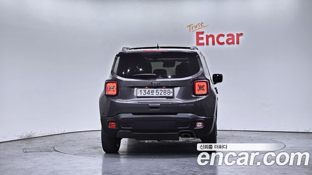 Jeep Renegade 2019 — photo 4