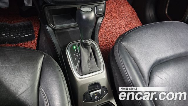 Jeep Renegade 2019 — photo 9