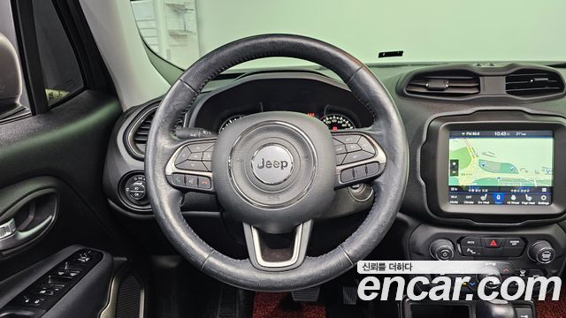 Jeep Renegade 2019 — photo 13