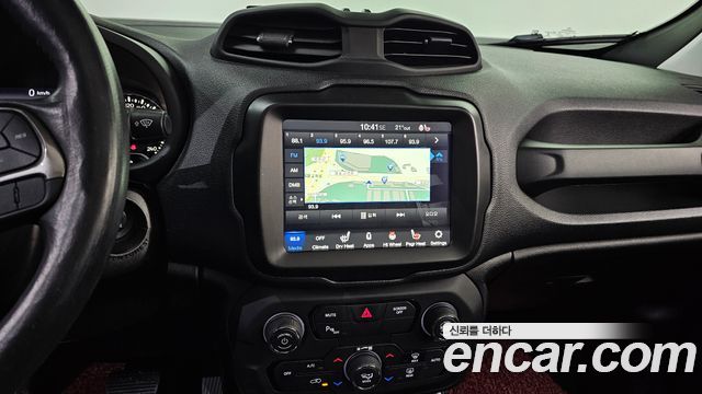 Jeep Renegade 2019 — photo 14