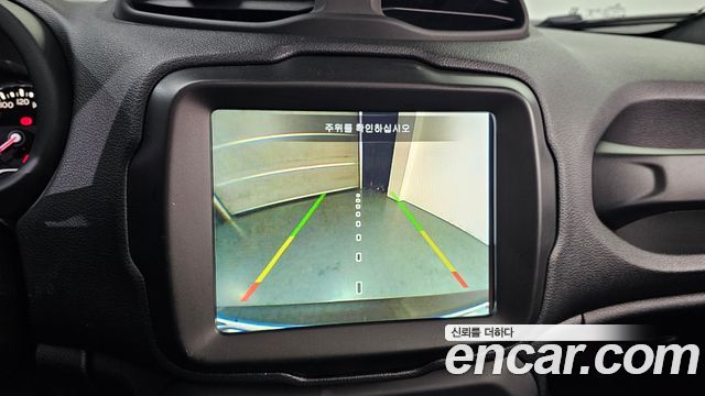 Jeep Renegade 2019 — photo 15