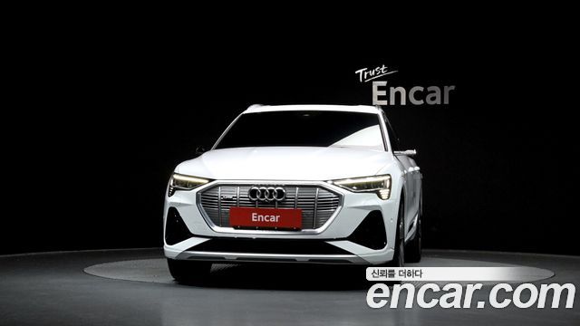 Audi e-tron 2021 — photo 3