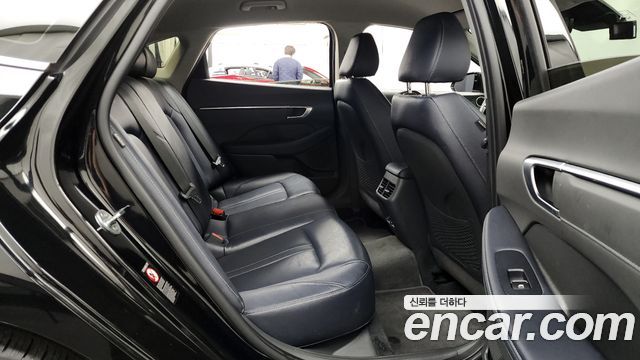 Hyundai Sonata 2022 — photo 12