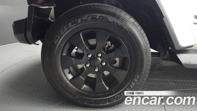 Jeep Wrangler 2021 — photo 5
