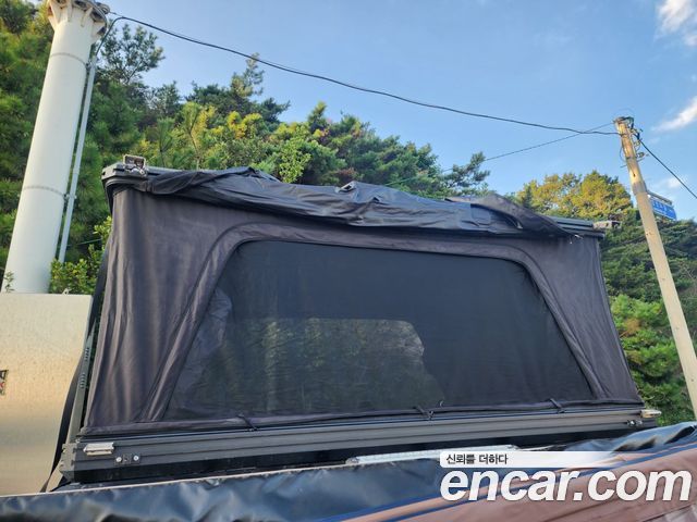 Jeep Wrangler 2021 — photo 22