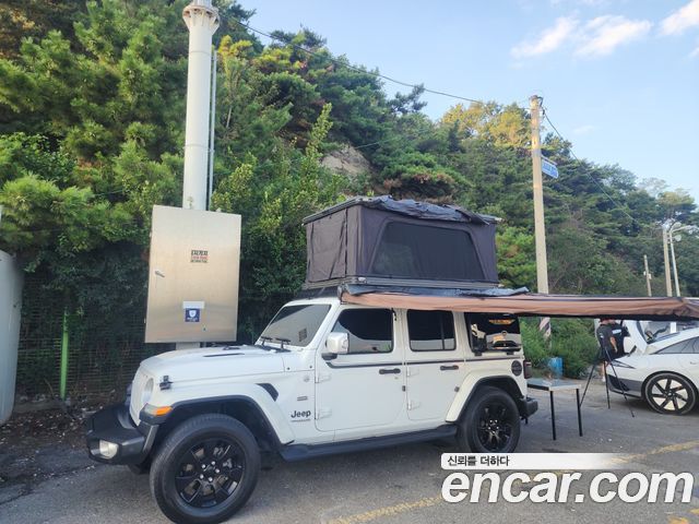 Jeep Wrangler 2021 — photo 27