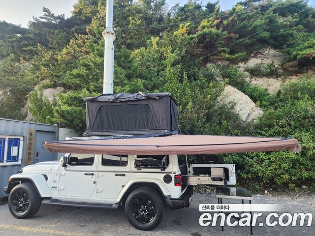 Jeep Wrangler 2021 — photo 28
