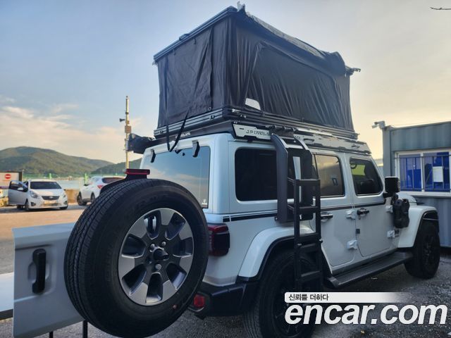 Jeep Wrangler 2021 — photo 30