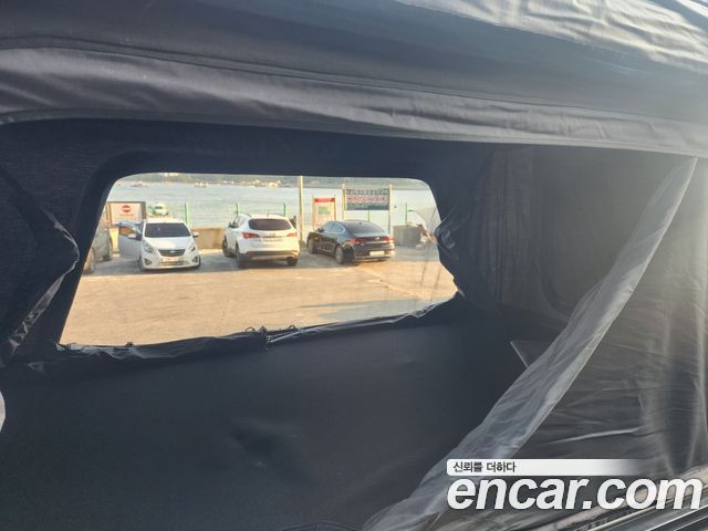 Jeep Wrangler 2021 — photo 35