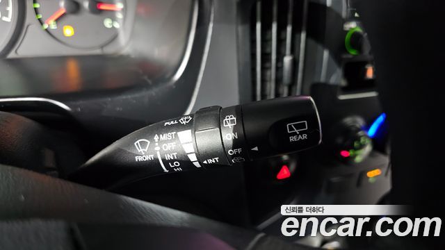 Hyundai Starex 2015 — photo 17