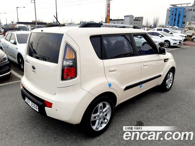 Kia Soul 2009 — photo 4