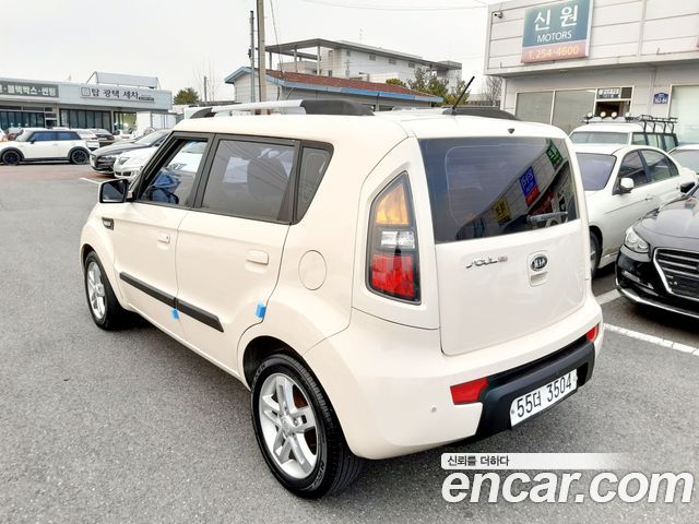 Kia Soul 2009 — photo 6