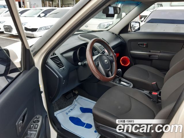 Kia Soul 2009 — photo 8