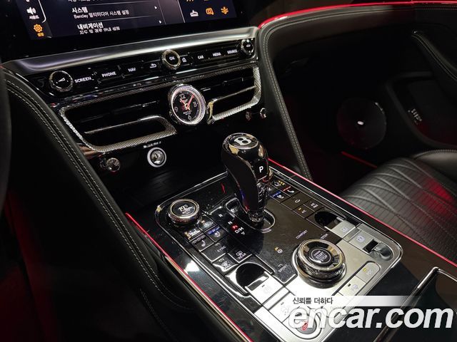 Bentley Flying Spur 2020 — photo 9
