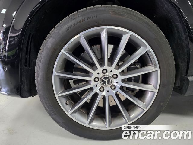 Mercedes-Benz GLE-Class 2025 — photo 5