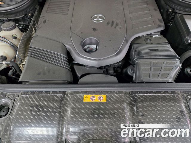 Mercedes-Benz GLE-Class 2025 — photo 6