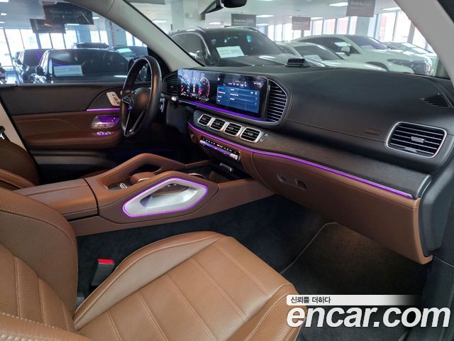 Mercedes-Benz GLE-Class 2025 — photo 13