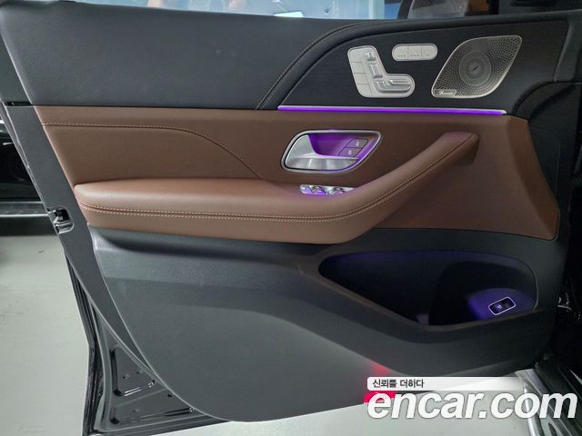 Mercedes-Benz GLE-Class 2025 — photo 15