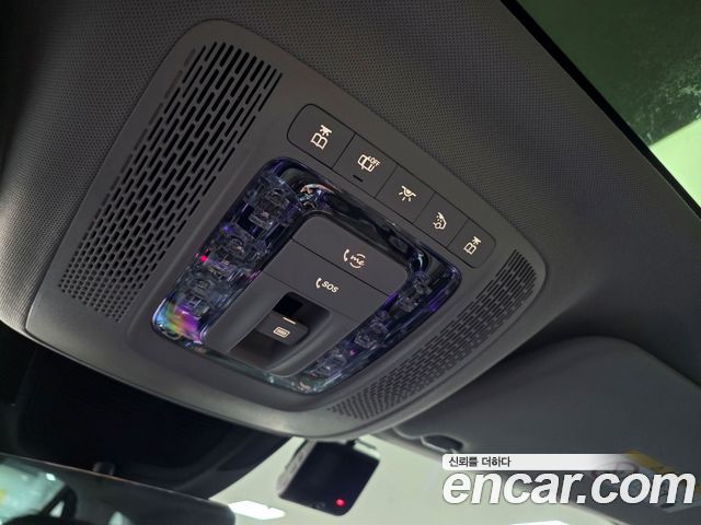 Mercedes-Benz GLE-Class 2025 — photo 17