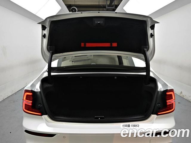 Volvo S60 2024 — photo 4