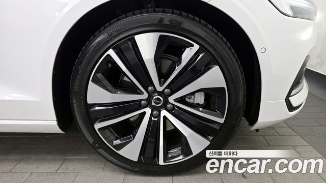 Volvo S60 2024 — photo 5
