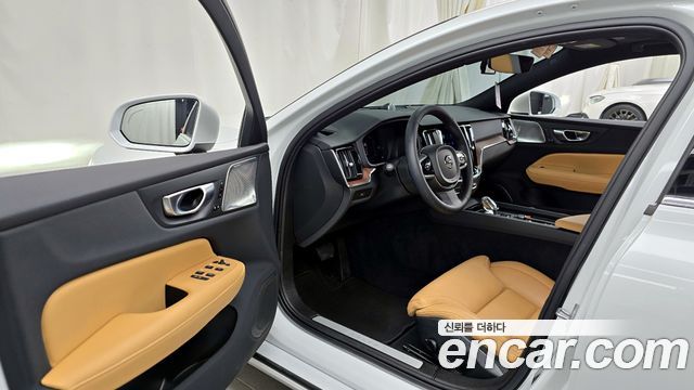 Volvo S60 2024 — photo 10