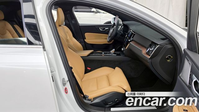 Volvo S60 2024 — photo 11