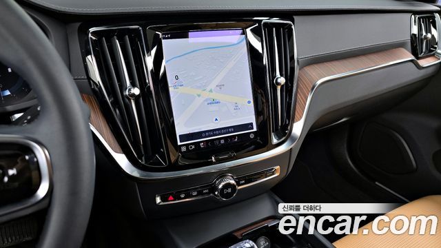 Volvo S60 2024 — photo 15
