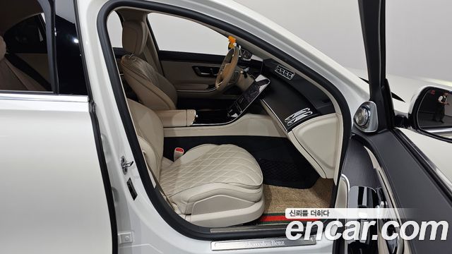 Mercedes-Benz S-Class 2022 — photo 11