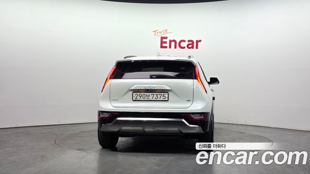 Kia Niro 2025 — photo 4