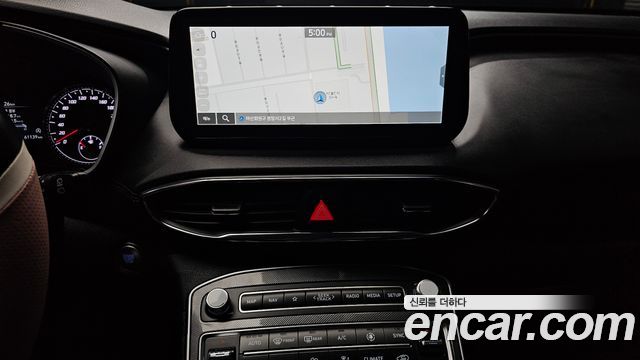Hyundai Santafe 2022 — photo 14