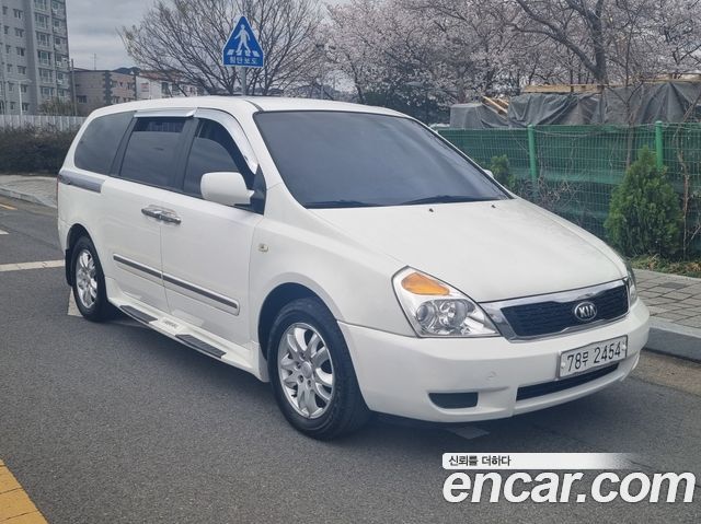 Kia Canival 2009 — photo 3