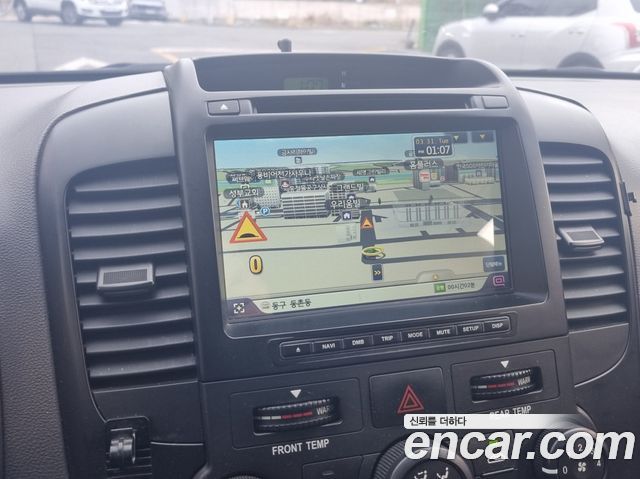 Kia Canival 2009 — photo 11